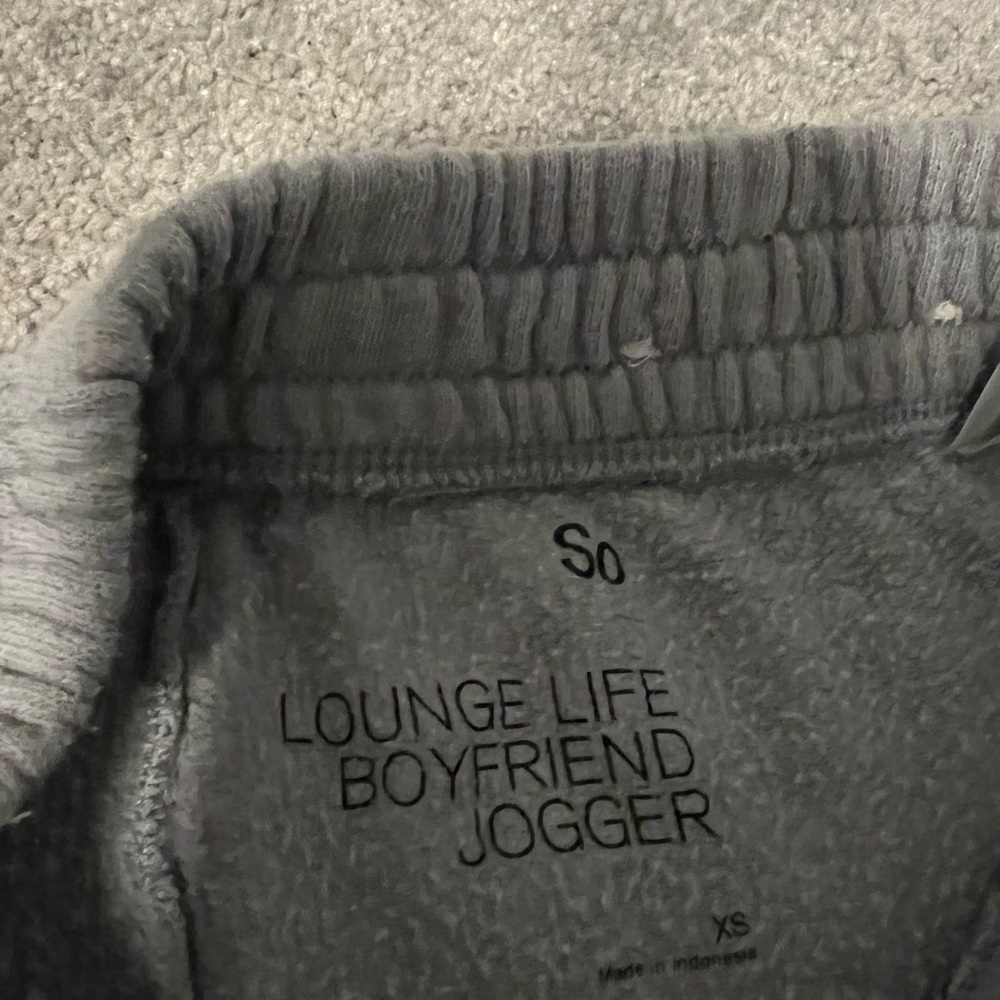 grey joggers